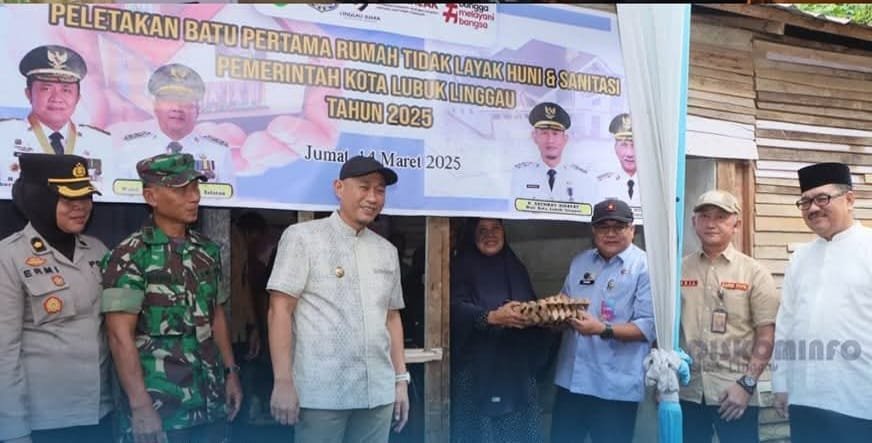 Wako Rachmat Hidayat Letakkan Batu Pertama Pembangunan RTLH Jadi Layak Huni